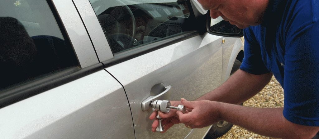 Car Key Extraction Pacifica | Car Key Extraction